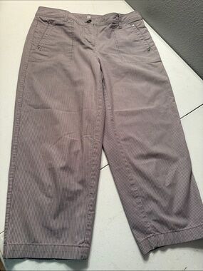 Liz Claiborne Mauve Pinstripe Capris